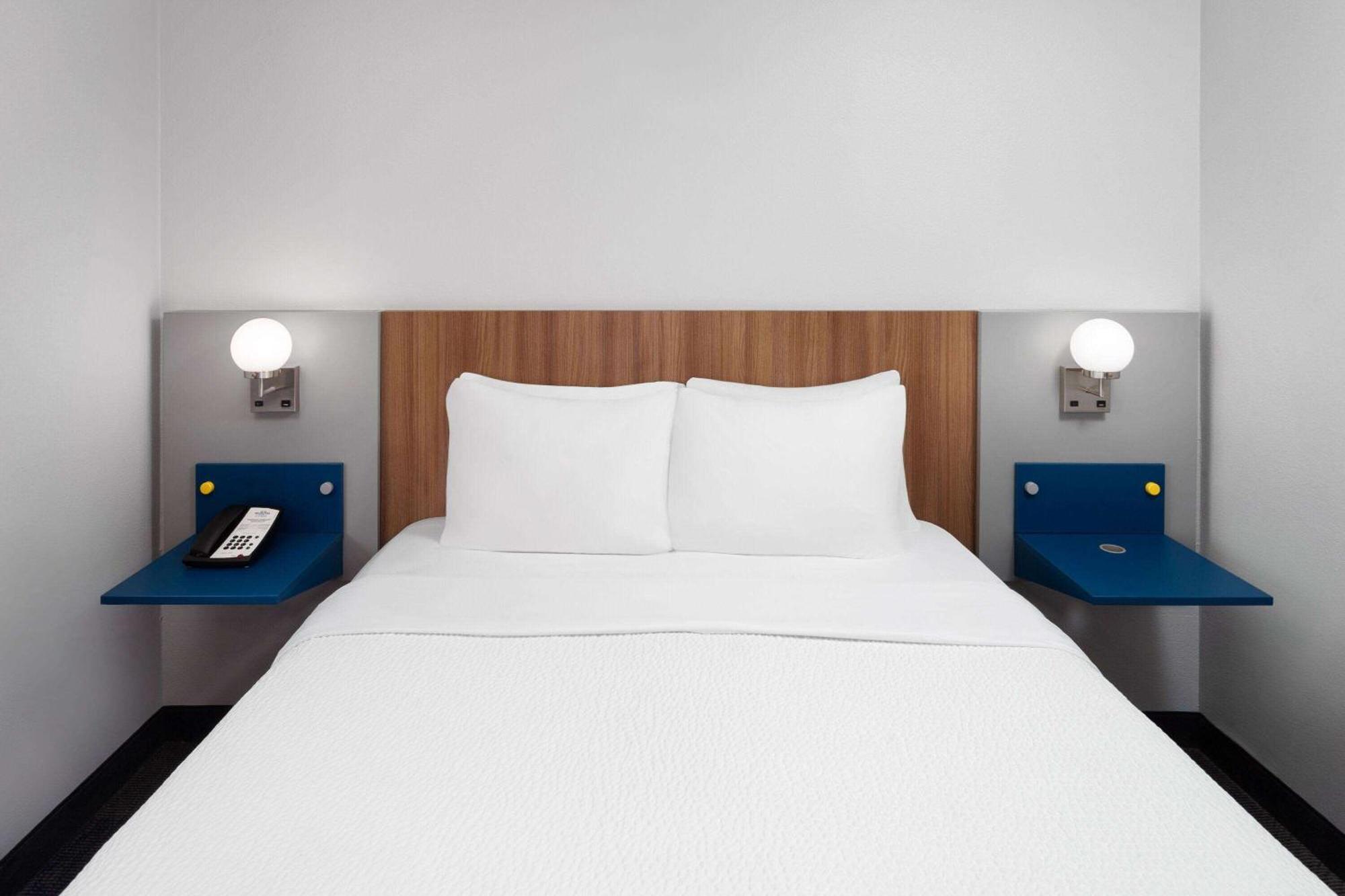 Microtel Inn By Wyndham Janesville Buitenkant foto