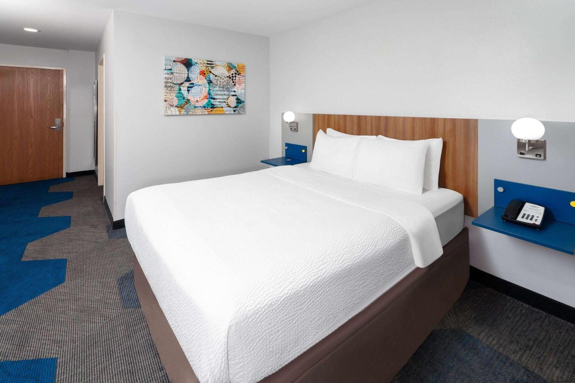 Microtel Inn By Wyndham Janesville Buitenkant foto