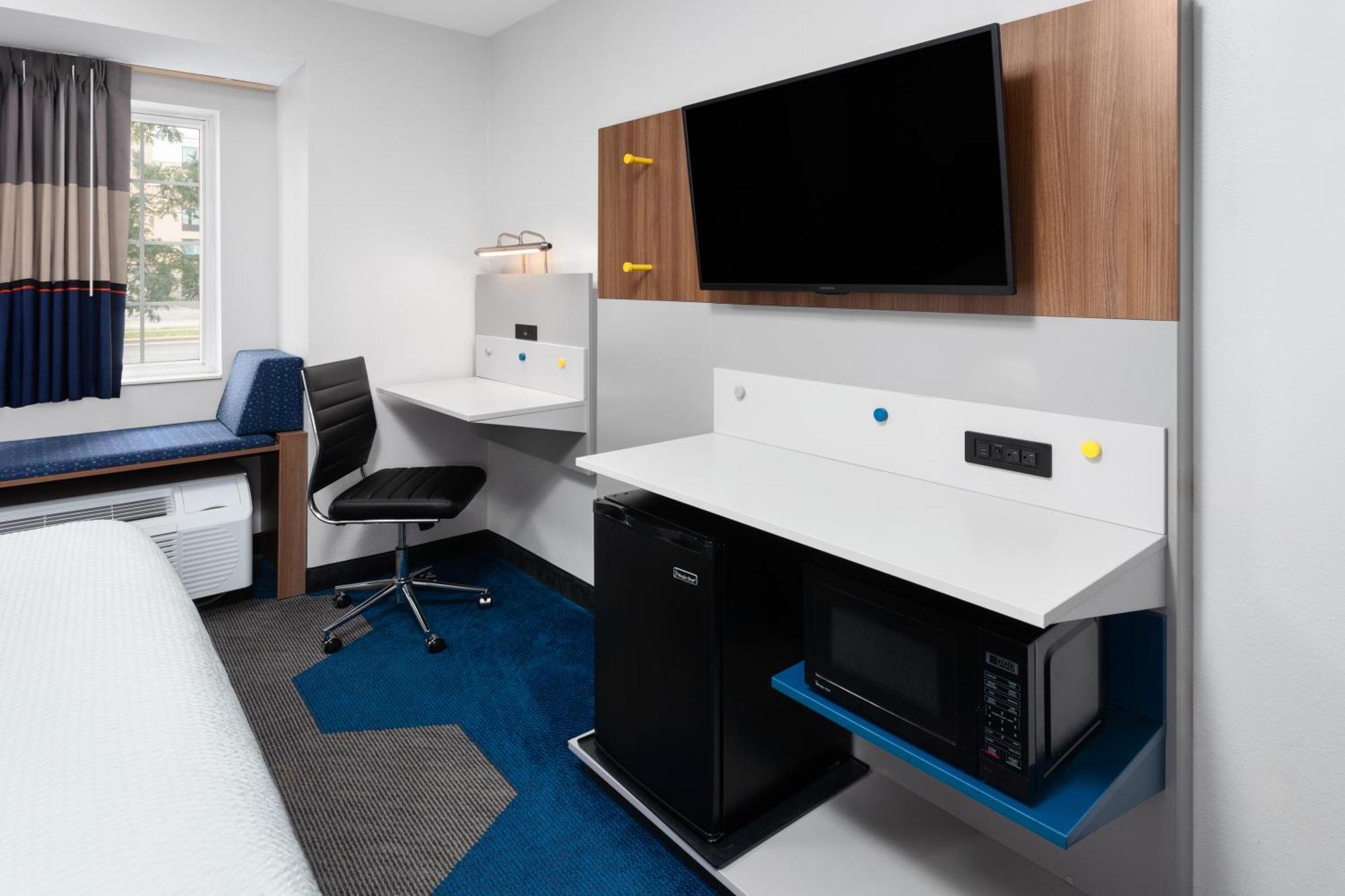 Microtel Inn By Wyndham Janesville Buitenkant foto